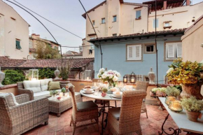 CASA BRUMAR, the Most Central Terrace inside the Walls of Lucca